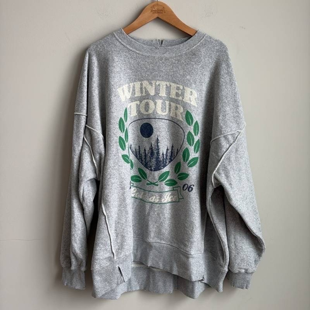 Gray Winter Tour Men’s Sweater